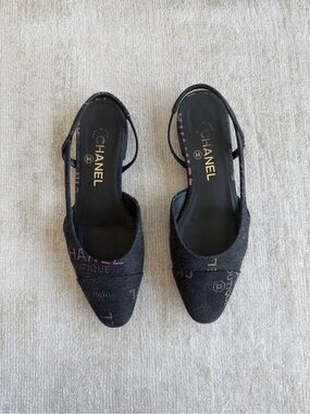 CHANEL Black Logo-Print Slingback Pointed Heels